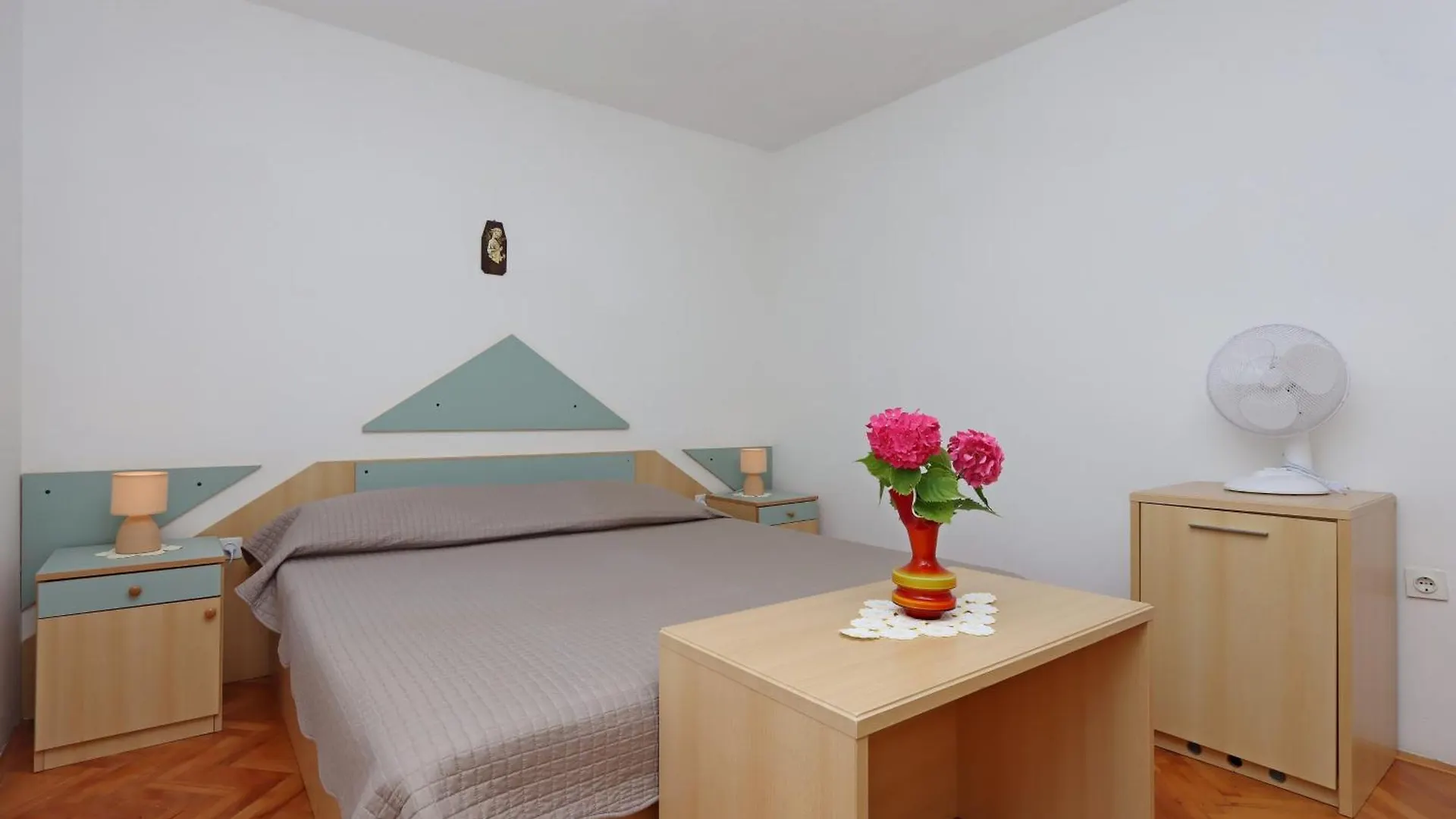 Apartments By The Sea Supetarska Draga - Donja, Rab - 15997